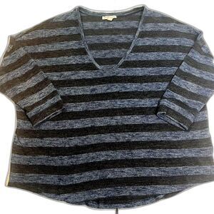 American Eagle L V‑Neck Sweater Navy Black Stripe Knit Fall Layering